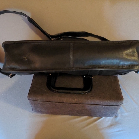 Coach Leather Brief - Picture 7 of 9